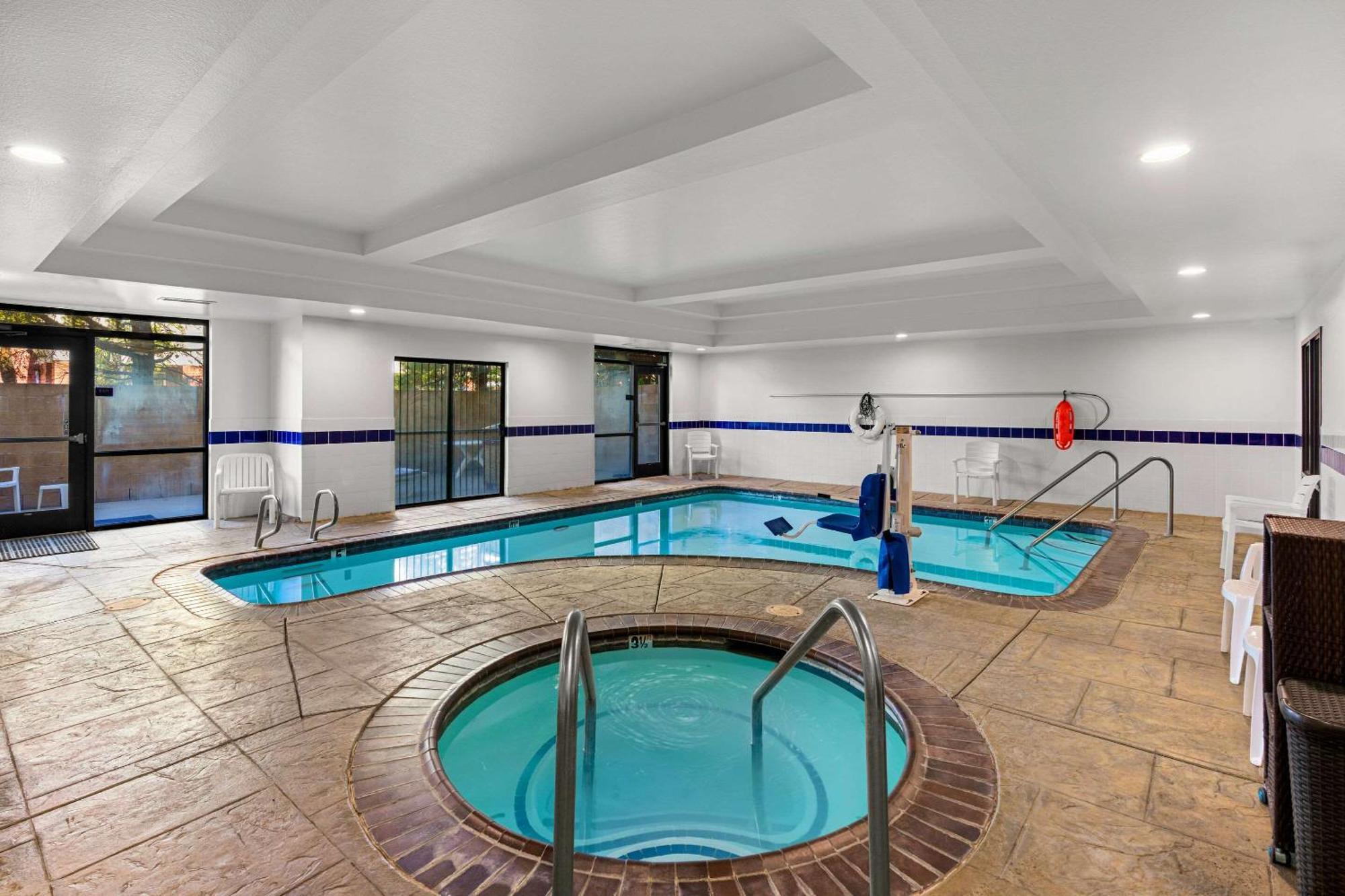 Comfort Suites Vacaville-Napa Valley Area Kültér fotó