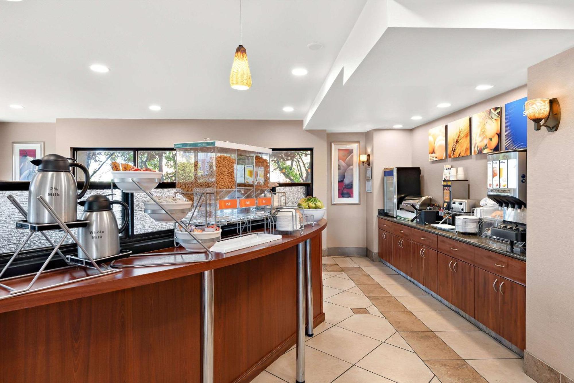 Comfort Suites Vacaville-Napa Valley Area Kültér fotó