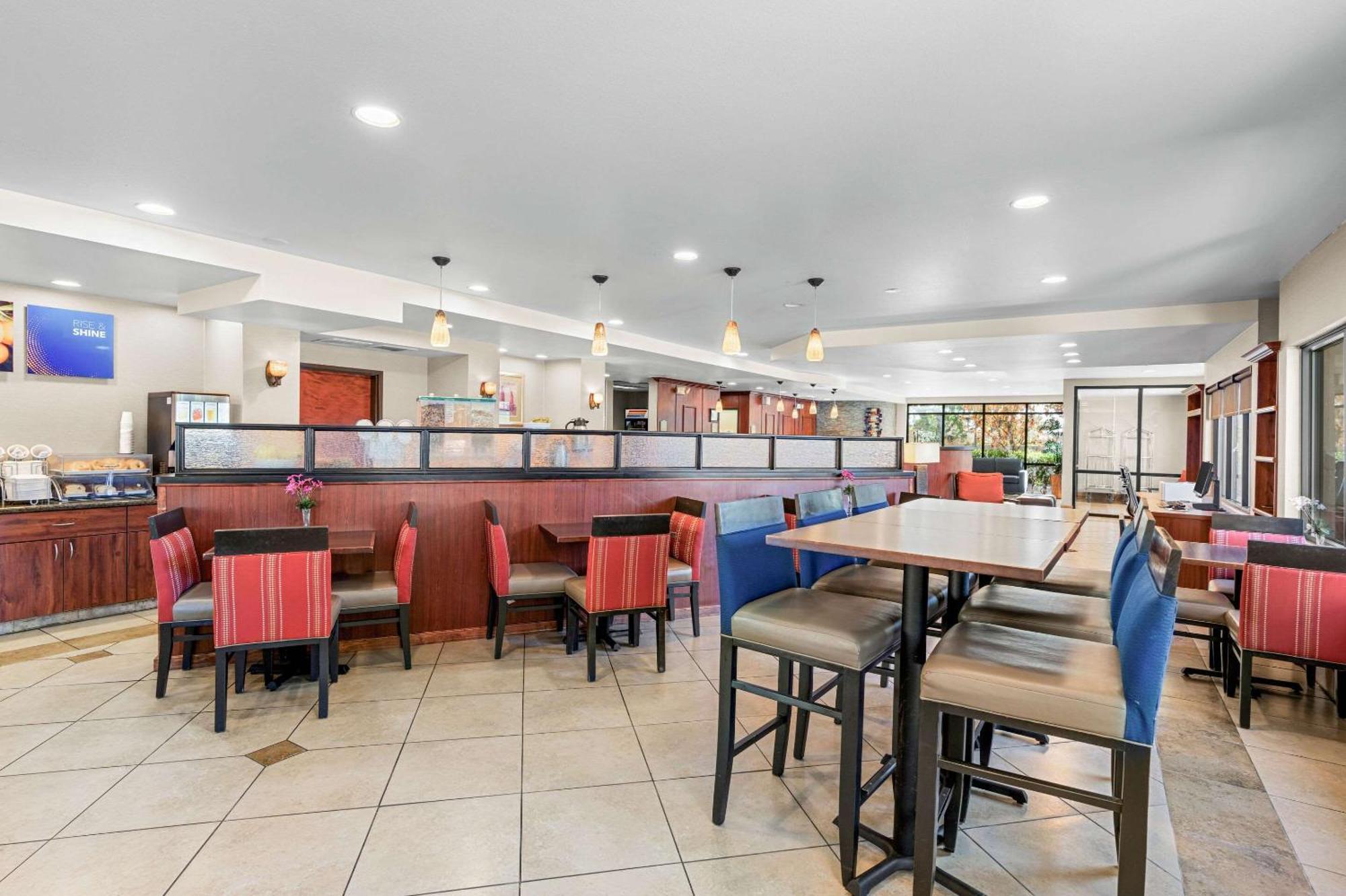 Comfort Suites Vacaville-Napa Valley Area Kültér fotó