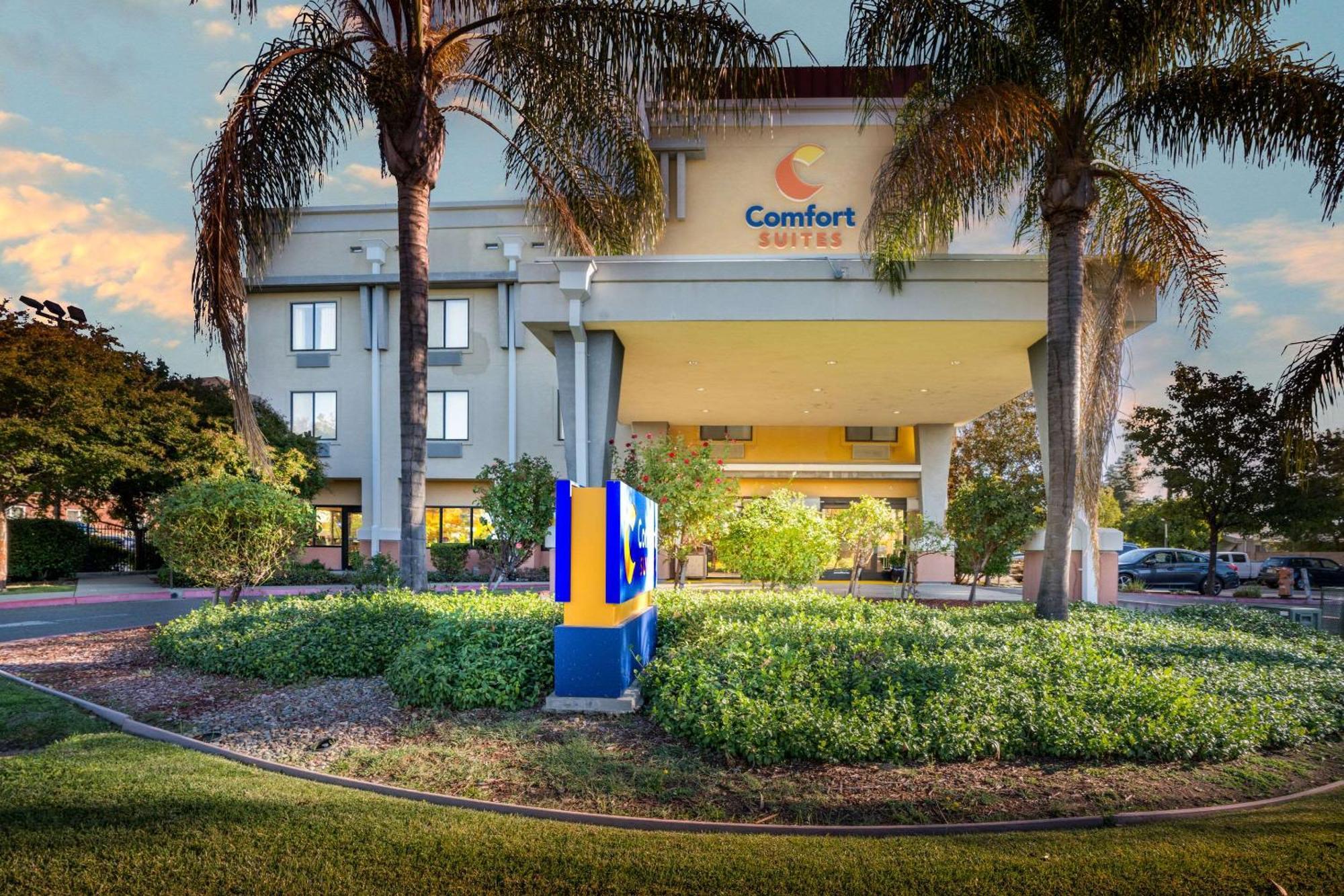 Comfort Suites Vacaville-Napa Valley Area Kültér fotó