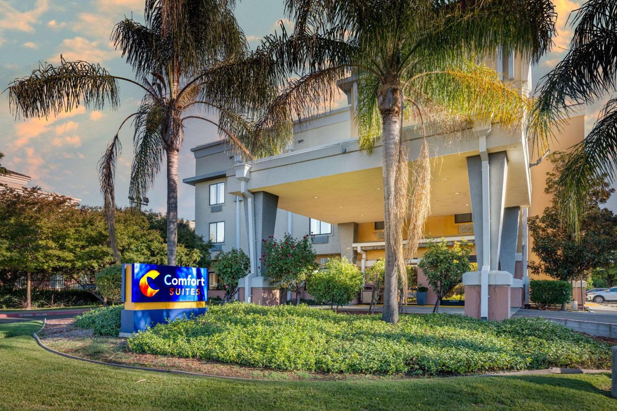 Comfort Suites Vacaville-Napa Valley Area Kültér fotó
